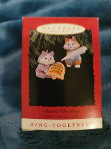 HALLMARK KEEPSAKE CHRISTMAS ORNAMENT 1994 SWEET GREETING HANG TOGETHERS Set of 2 - Picture 1 of 2