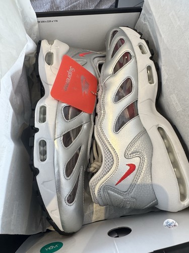 Nike Supreme x Air Max 96 argento metallizzato