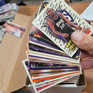 Basketball Collection Lot. 800+ Cards. - Picture 1 of 4