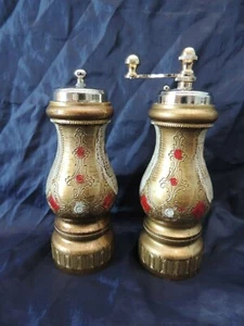 Beautiful set 2 shakers salt & peper synthetic & metal made in Italy - Picture 1 of 9