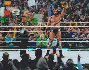 Drew Mcintyre    **HAND SIGNED**   8x10 photo  ~  AUTOGRAPHED  -  WWE / WM40 - Picture 1 of 1