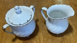 Crema y patrón de reliquia de azúcar Harmony House Japón descontinuado - Imagen 1 de 4