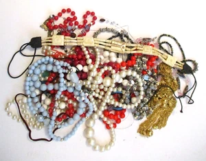 LOTE MIXTO DE JOYERÍA VINTAGE ~ ¡EN SU MAYORÍA COLLARES DE MÁS DE UNA LIBRA! USO O ARTESANÍAS - Imagen 1 de 4