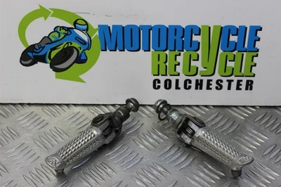Suzuki GSXR 750 Footrests Riders Front Pegs 2004 2005 K4 K5 GSXR750 B149 - Imagem 1 de 4