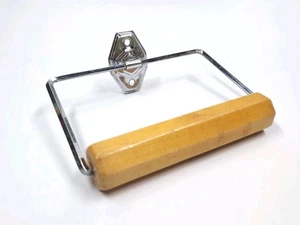 Porta carta igienica vintage metà secolo legno e metallo fondo di magazzino - Foto 1 di 6