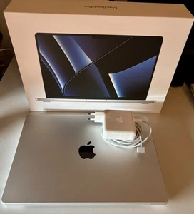 Apple MacBook Pro 14 Zoll (512GB SSD, M2 Pro, 16GB) Laptop - Silber - MPHH3D/A - Afbeelding 1 van 4
