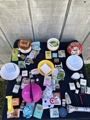 Лот из 8 MGA мини стих сделать его мини лот! Домашние животные, угощения, праздник! Совершенно новый  - Изображение 1 из 4