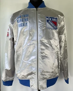 Chaqueta Mitchell & Ness New York Rangers OG 2.0 Varsity Satén Plateada Grande ¡NUEVA CON ETIQUETAS!! - Imagen 1 de 9