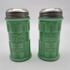 Table Craft Coca-Cola Jadeite Green Glass Salt & Pepper Shaker Set Taiwan - Picture 1 of 17