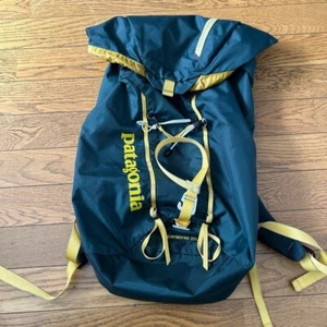Patagonia Backpack Green Yellow Ascensionist 25L USED Auth From Japan - Picture 1 of 4