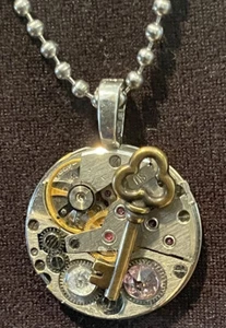 Steampunk Vintage Watch Movement Necklace Key and Crystals Handmade BRAND NEW - Picture 1 of 4