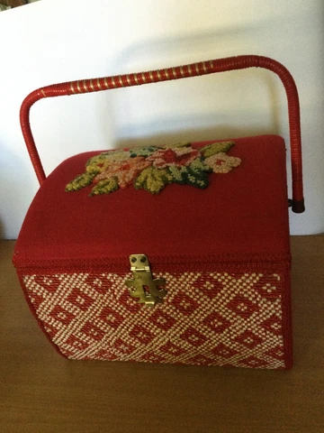 Vintage Bills Picnic Basket woven bamboo handle wrapped yarn embroidery red 12" Cover