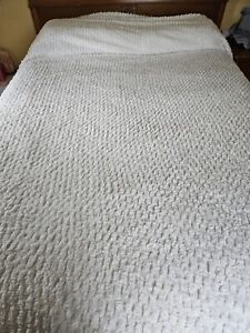 Mohawk Home White Chenille Diamond Design Cotton 96 x 110 Full Double Bedspread