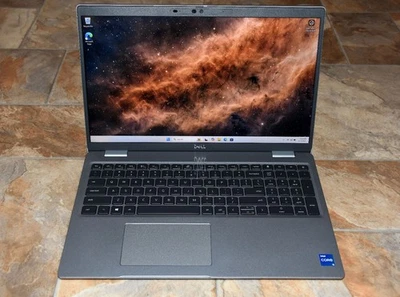 Laptop Dell Latitude 5520 i5-1145G7 2.6GHz 16GB 512GB SSD 15.6" Táctil Win 11 #18 Foto 1 de 4