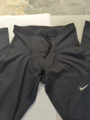 Medias de entrenamiento para correr Nike Dri-fit Challenger negras CZ8830-010 pequeñas para hombre” Foto 1 de 4