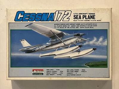 Cessna 172 sea plane (ARII plastic model kits) 1-72 USA - Image 1 of 4