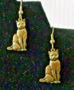 Elegant Goldtone CAT KITTEN  Antique Look Drop Dangle French Wire EARRINGS - Picture 1 of 2