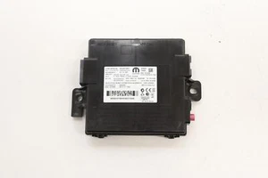 2017 - 2025 ALFA ROMEO GIULIA KEYLESS ENTRY CONTROL MODULE UNIT OEM 82135300 - Picture 1 of 12
