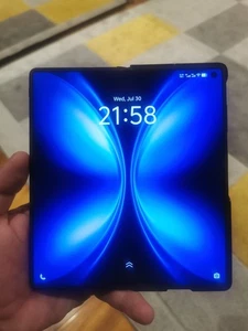vivo x fold 5, green, Foldable LTPO AMOLED, 8.03 inches, China Rom, pre-owned - Picture 1 of 7