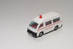 A54 1:66 3 INCH TOMICA TOMY 3 TOYOTA HIACE AMBULANCE NEAR MINT CONDITION - Picture 1 of 7
