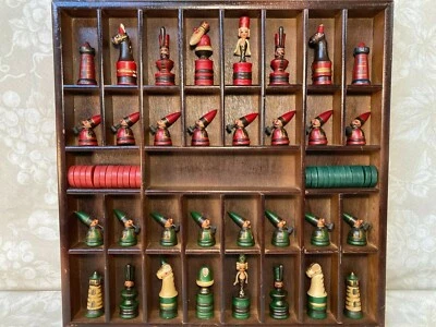 德国手工雕刻国际象棋套装带异想天开的人物一些爪子缺失管道  — 第 1/4 张图片