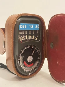 Weston Master II Universal Exposure Light Meter Model 735 with Case - Picture 1 of 6