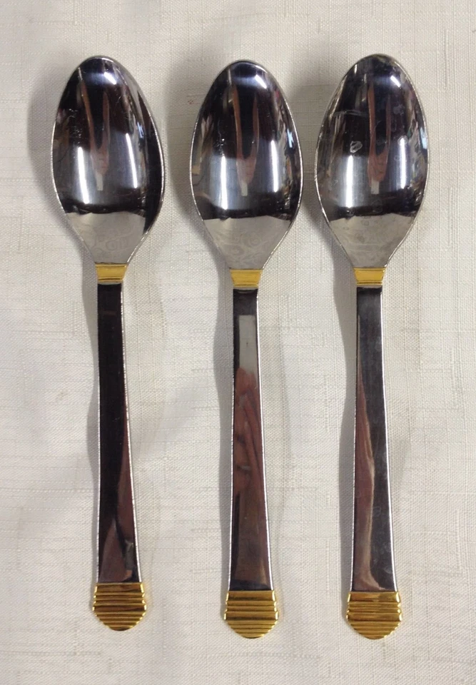 Lote de 3 cucharas para servir de acero inoxidable de 7 3/4" - acero inoxidable con adornos dorados Foto 1 de 1