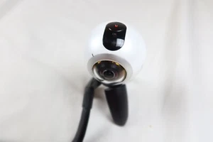 Samsung Gear 360 Real 360° High Resolution VR Camera (MINT) US Version - Picture 1 of 7