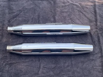 Harley Davidson Slip-On Muffler Exhaust Set 64941-07 OEM 2007-2009 Dyna - Image 1 of 4