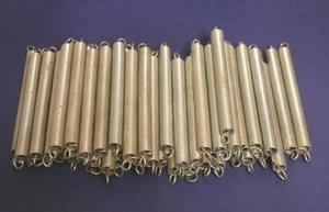 50 EXTENSION SPRINGS 5 15/16" x 1/2" - Picture 1 of 6
