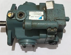 DAIKIN V23A4LX-30 PISTON PUMP FAST SHIP BY FEDEX - Picture 1 of 10