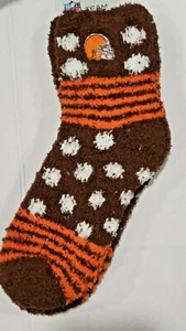 NFL Cleveland Browns Fuzzy Soft Socks, New (HOMEGATER) - Picture 1 of 1