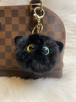 Bolso Gato Negro Dije Pom Pom Llavero Esponjoso Y2K Llavero Regalo de Cumpleaños de Navidad Foto 1 de 2