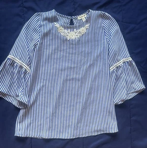 Monteau Girl Women’s Blue & White Striped Top Size 10 - Picture 1 of 6