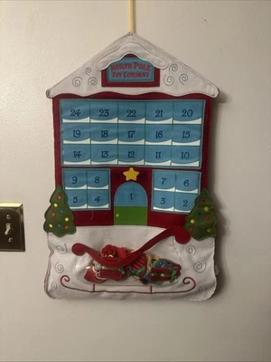 Hallmark Keepsake Kids Countdown Advent Calendar Christmas North Pole Toy 2007 - Image 1 of 4