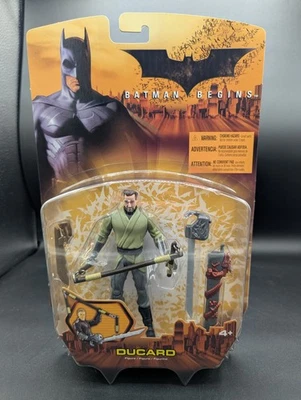 Винтажный 2005 Mattel Бэтмен начинается Ducard желтовато-коричневый наряд фигурка запечатанный новый как новый на картонке - Изображение 1 из 4