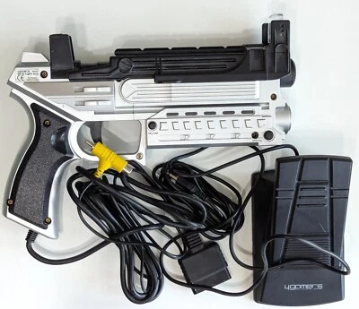 4Gamers XK10 Light Gun Pistol with Reload Pedal - Playstation 1/2 (PS1/PS2) - Image 1 of 2
