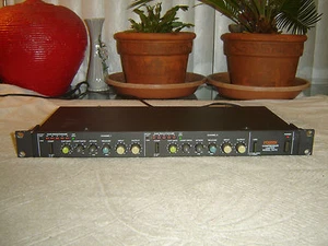 Fostex 3070, 100V AC, 2 Channel Compressor Limiter, Vintage Rack - Picture 1 of 12