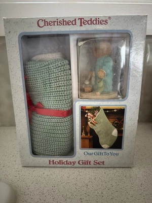 Vintage Cherished Teddies Holiday Gift Set - image 1 of 4