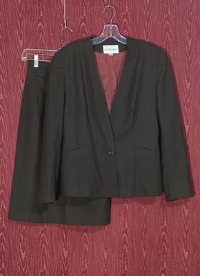 JM Collection 2 Piece Green Long Sleeve Collarless 1 Button 100% Wool Skirt Sz 6 - Image 1 of 4