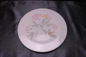 Rare Melamine Trivet Pink Trio Corelle Eurita 7 3/4 " Round Floral Footed - Picture 1 of 2