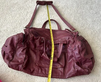 Bolsa de viagem Outback grande Borgonha 21" por 10" por 10" cabine couro. Feito no México - Imagem 1 de 4