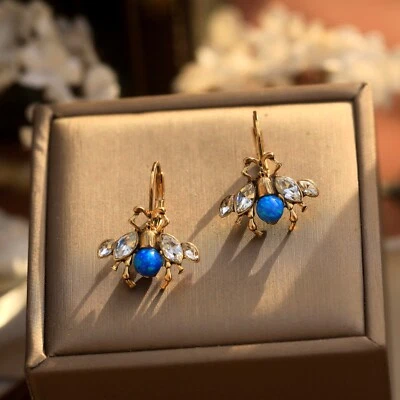 Ohrringe Klappbügel Golden Klein Insect Biene Perle Opal Blau Syn. QD4 - Bild 1 von 4