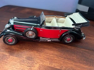 1936 Cabriolet Red and Black by CMC - Picture 1 of 10