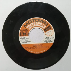 45 RPM Schallplatte Lionel Richie Hallo / Stuck on you sehr guter Zustand + - Bild 1 von 2