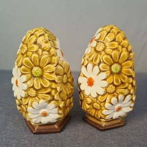 Fred Roberts Daisy Salt Pepper Shakers Tabletop Size Golden Harvest Japan 1970s - Picture 1 of 7