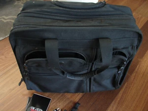 Tumi Rolling Expandable Tote Aktentasche Upright Carry On Crew Bag Black Nylon - Bild 1 von 8