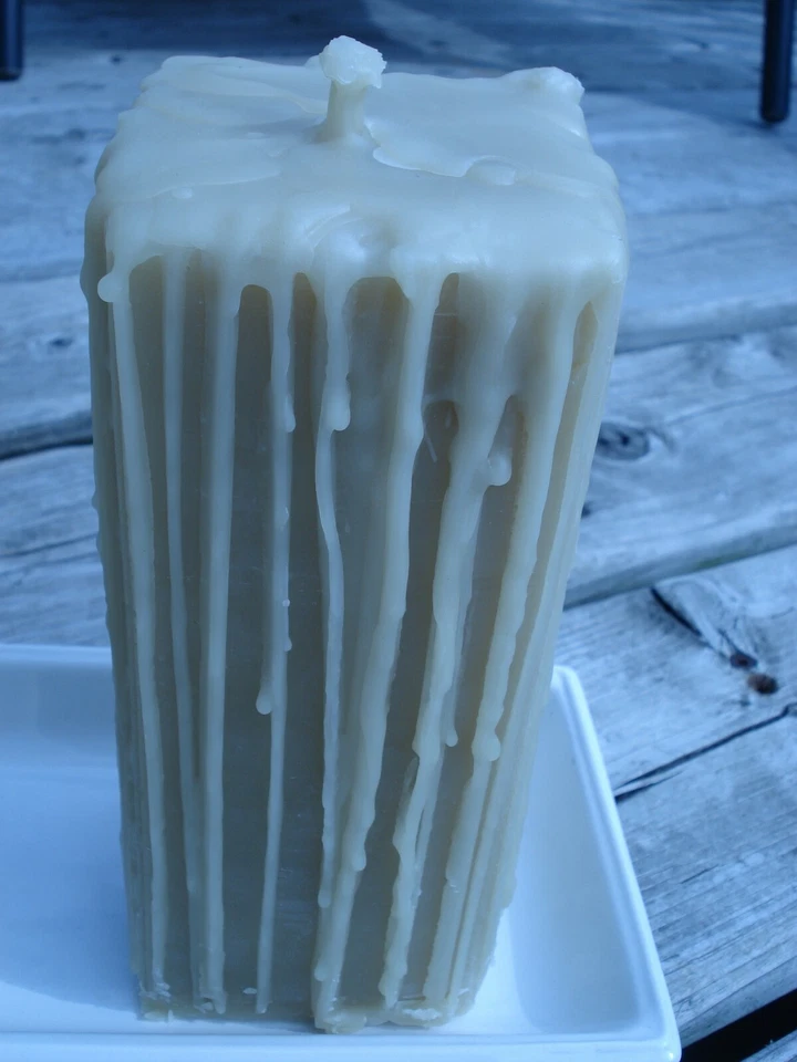 Vela medieval hecha a mano 100 % pura cera de abejas 1 pilar 3"x 7" envío una vez al mes 20th Foto 1 de 4