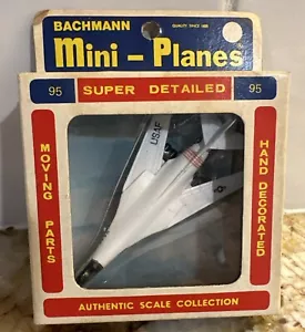 Vintage Bachmann Mini Planes 95 North American Rockwell B-1 Bomber Item No. 8395 - Picture 1 of 6