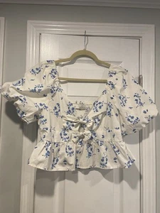 NWOT Band of the Free Size L Blue Floral Bows Cut Out Puff Peplum Crop Top - Picture 1 of 11
